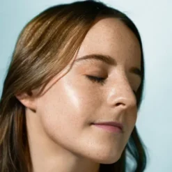 Antipodes Crème solaire aux Céramides Supernatural SPF50 + - 60 ml