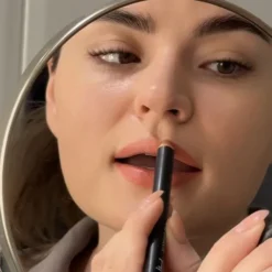 Hiro Cosmetics Crayon à lèvres Lip Switch - 2.5 g