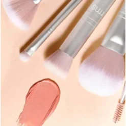 RMS Beauty Pinceau Blush Skin2Skin